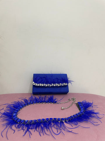 Pochette con piume e gioiello
