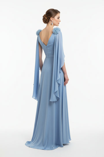 abito svasato con rose sulle spalle Ilyesse