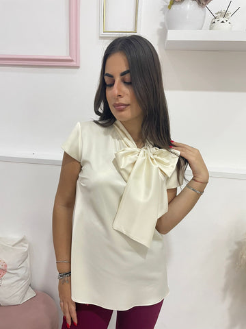 Blusa con fiocco